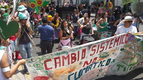 Rassegna Oblò #1 – Questa terra è la mia terra: cambiamo il sistema non il clima